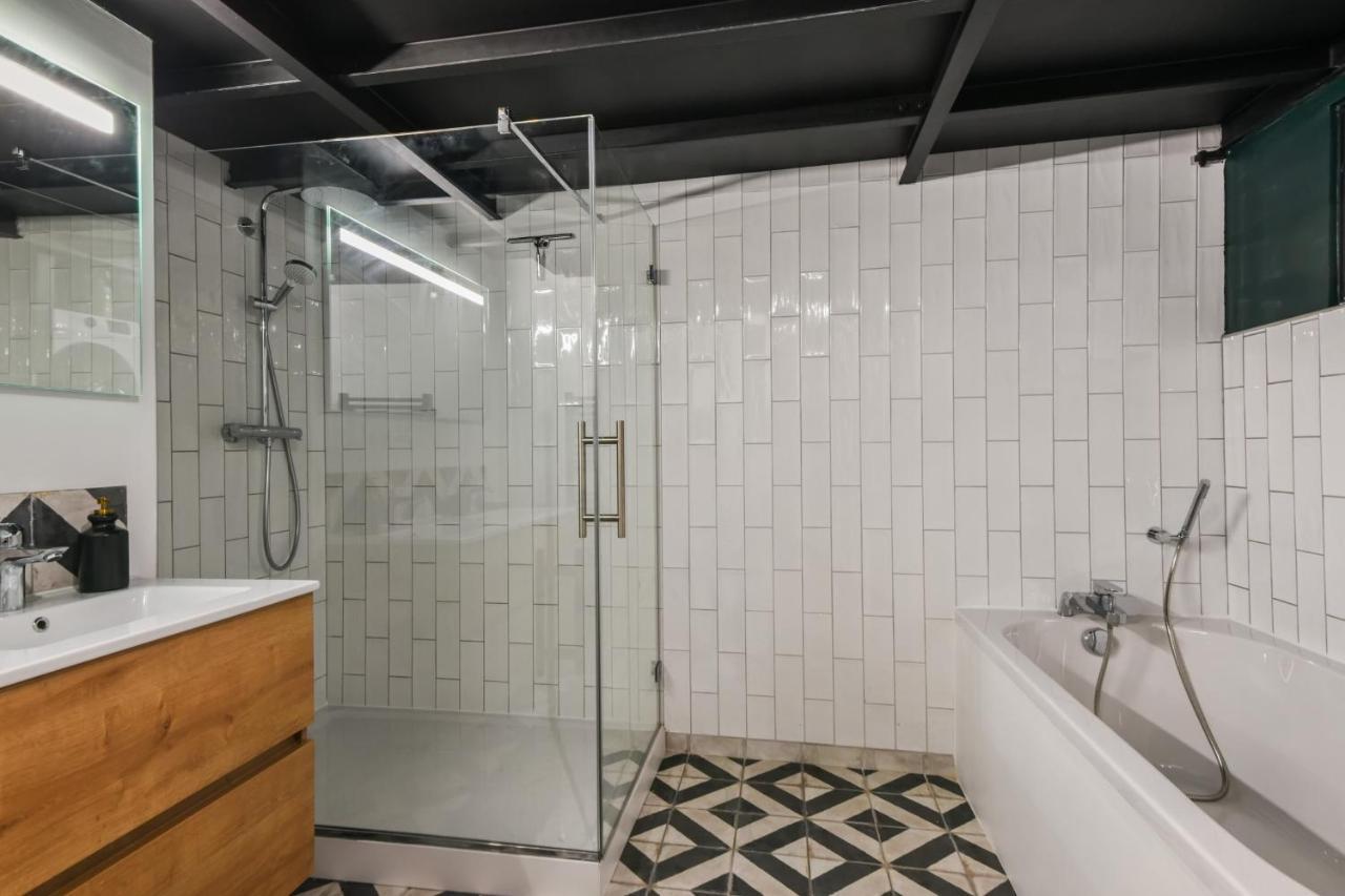 Loft De L'Usine - Welkeys Apartment Tourcoing Bagian luar foto