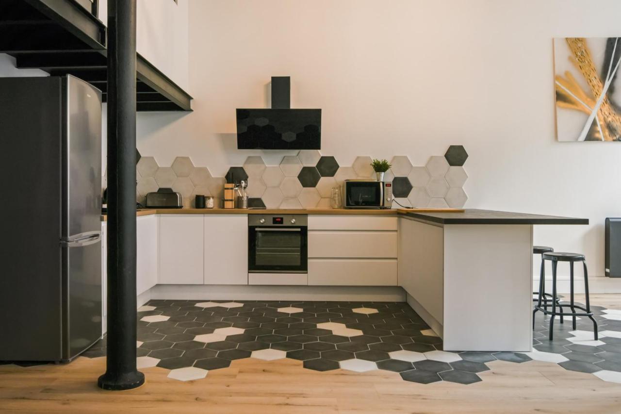 Loft De L'Usine - Welkeys Apartment Tourcoing Bagian luar foto